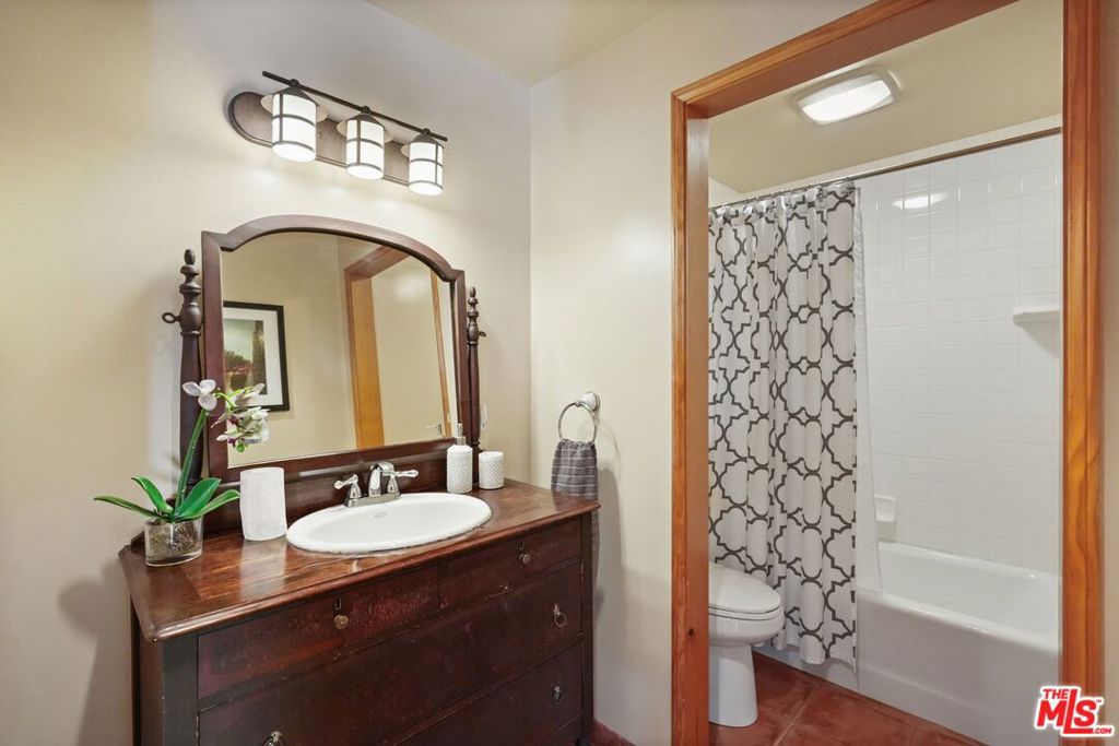 774 Old Topanga Canyon Road Property Photo 24