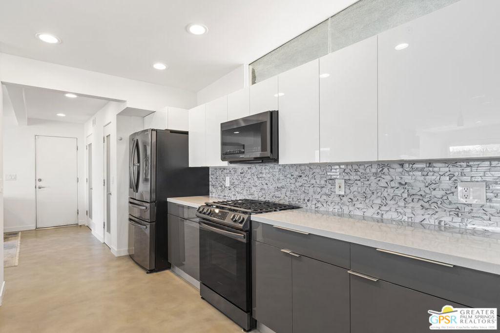 71366 Biskra Road Property Photo 12