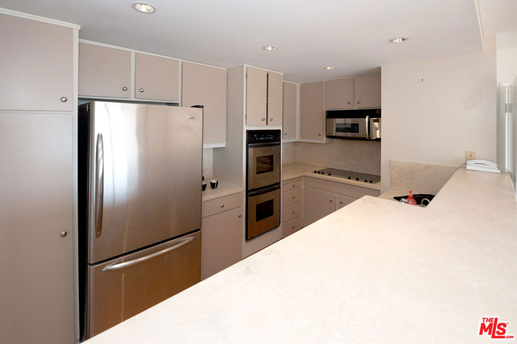 2170 Century Park East 1507 Property Photo 21