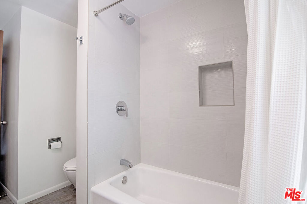 17600 Lemarsh Street Property Photo 23