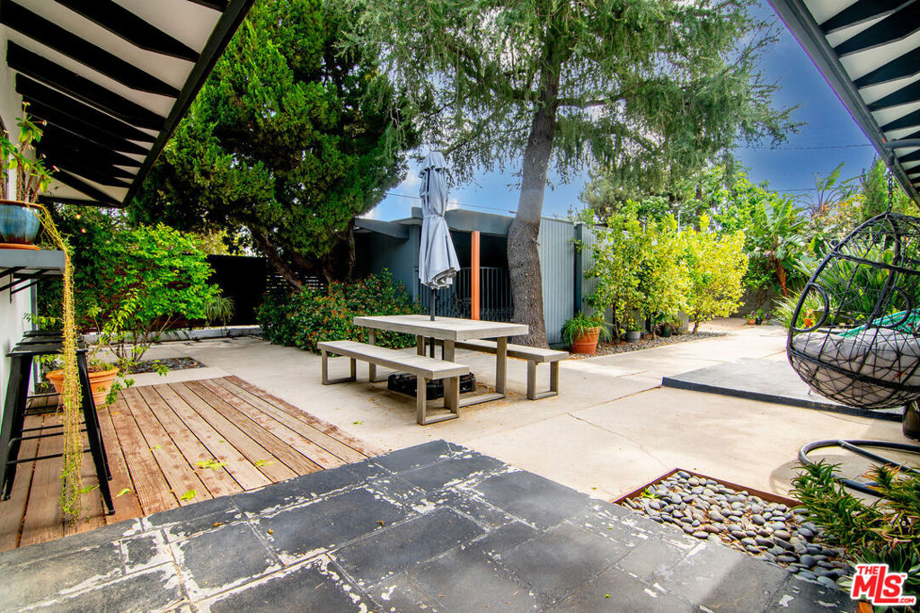 17600 Lemarsh Street Property Photo 32