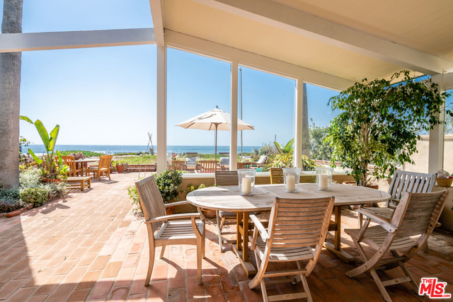 31034 Broad Beach Road Property Photo 6