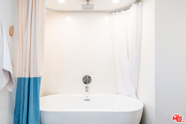 31034 Broad Beach Road Property Photo 11