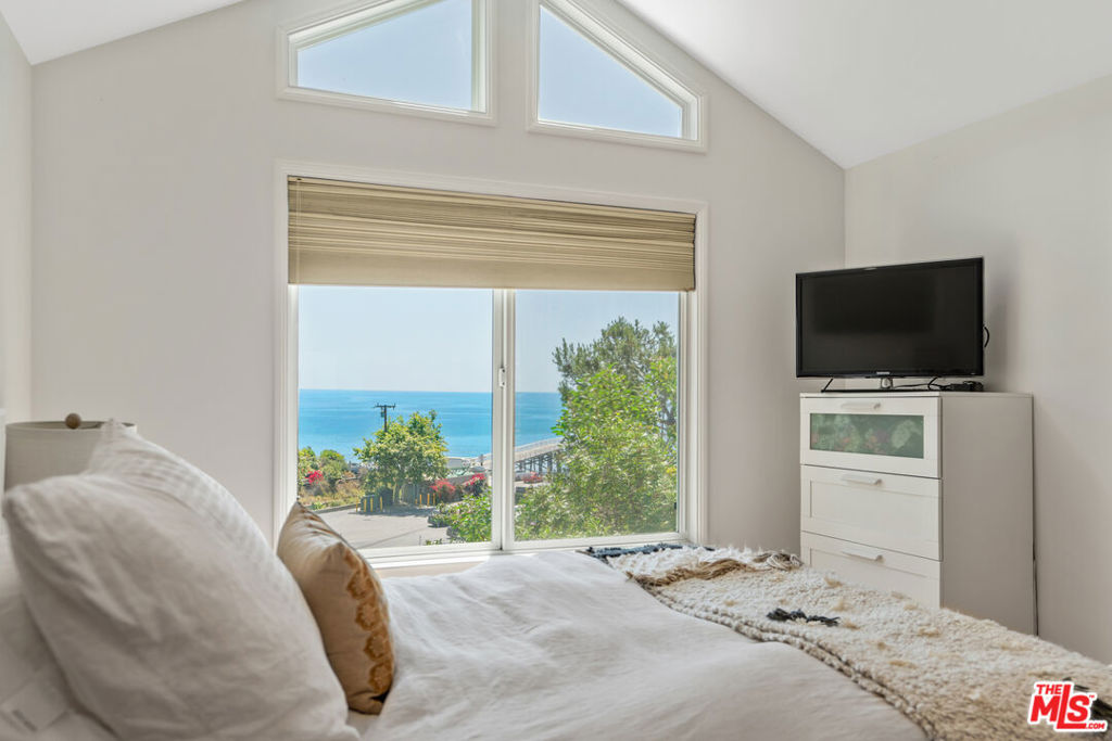 99 Paradise Cove Road Property Photo 10