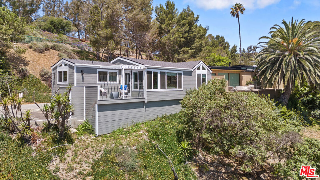99 Paradise Cove Road Property Photo 15