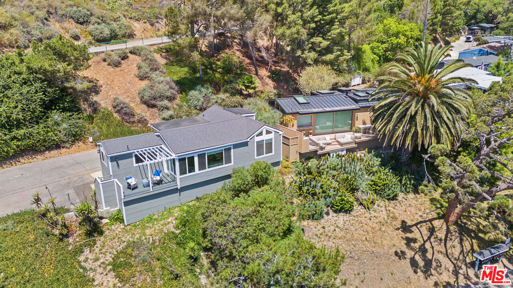 99 Paradise Cove Road Property Photo 16