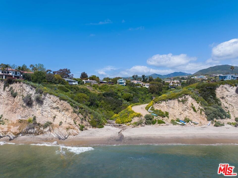 99 Paradise Cove Road Property Photo 18