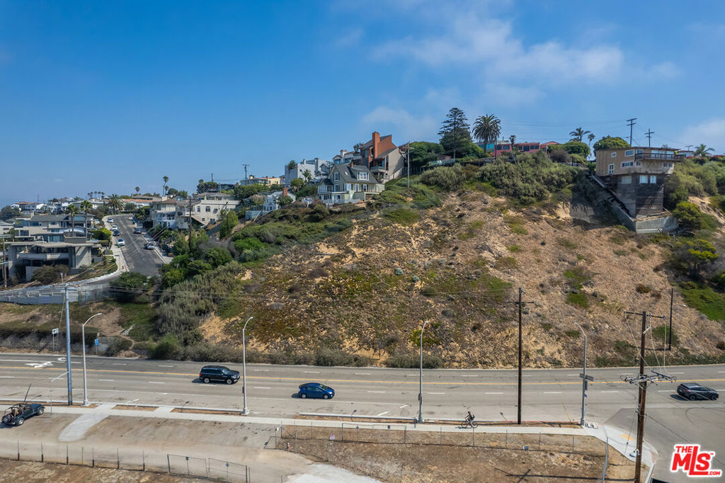 6916 Vista Del Mar Property Photo 4