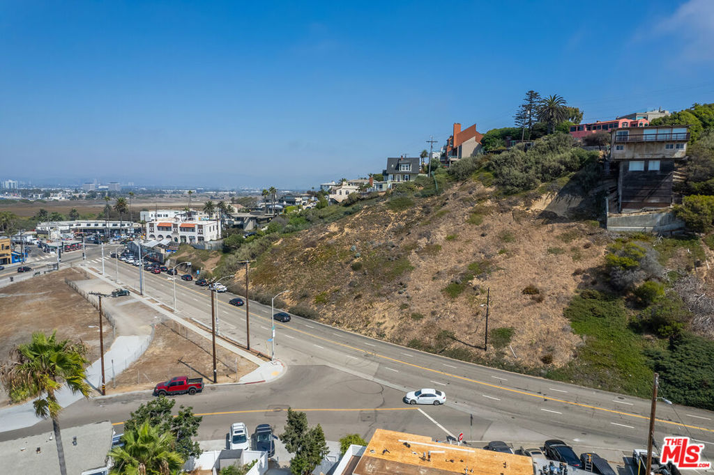 6916 Vista Del Mar Property Photo 8