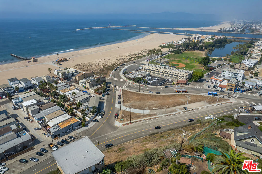 6916 Vista Del Mar Property Photo 23