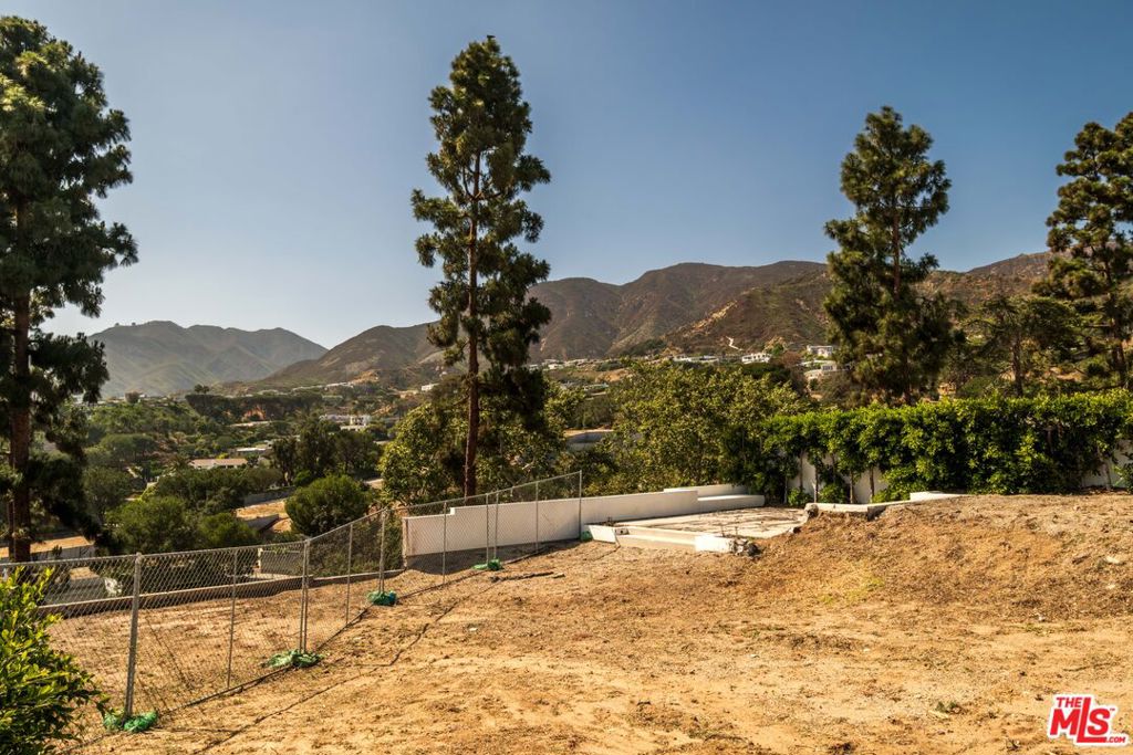17941 Tramonto Drive Property Photo 7