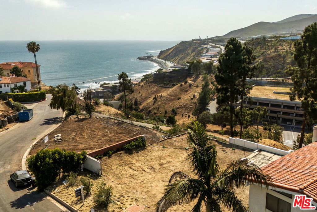 17941 Tramonto Drive Property Photo 11