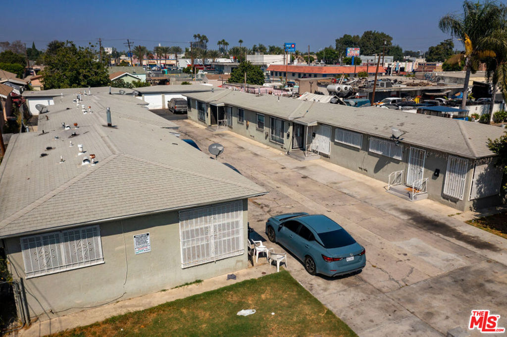 1307 E Peck Street Property Photo 4