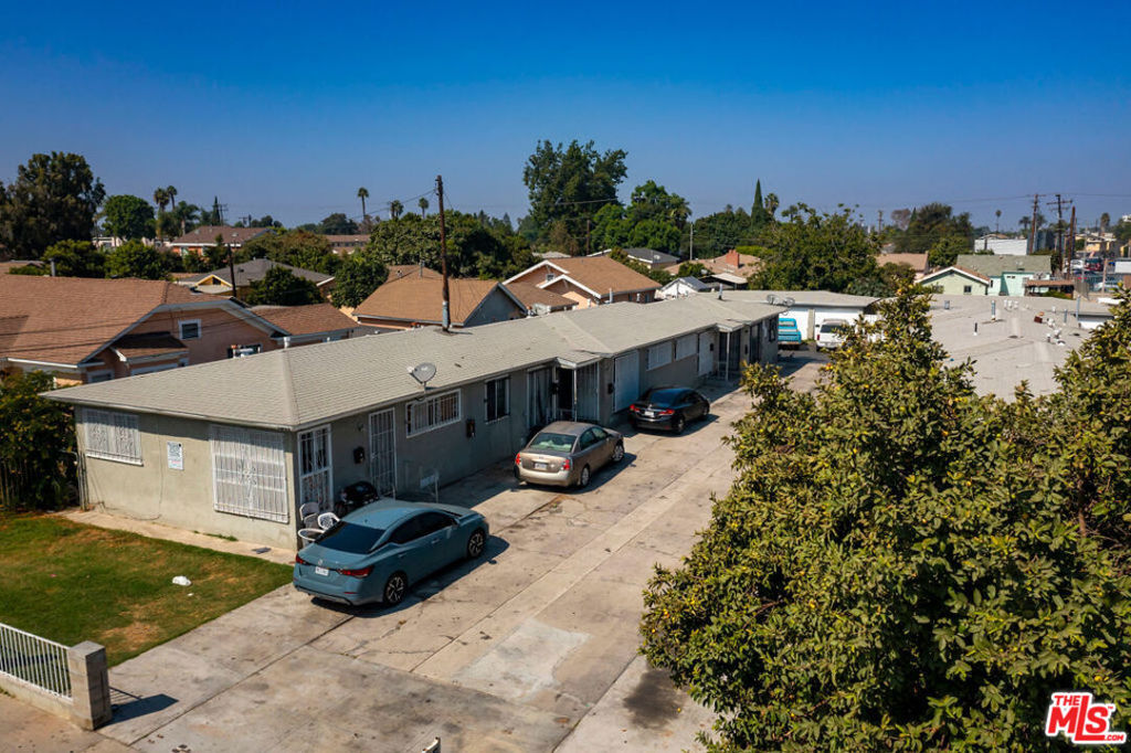 1307 E Peck Street Property Photo 5