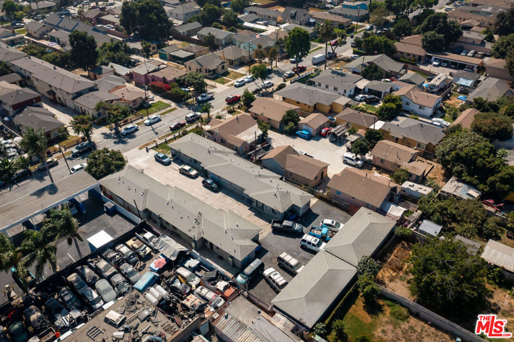 1307 E Peck Street Property Photo 8