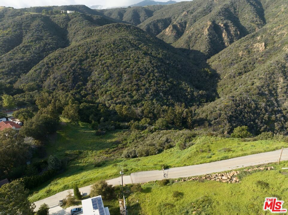 20711 Rockcroft Drive Property Photo 12