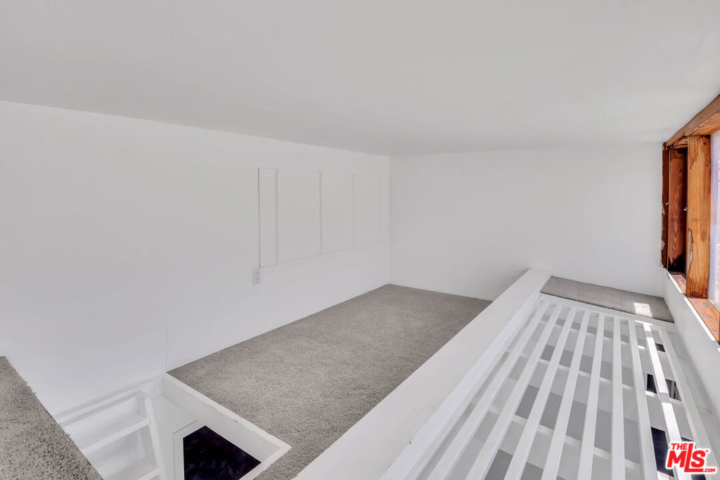 6456 Surfside Way Apt. Property Photo 13