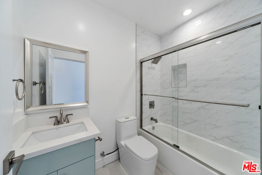 3045 Wellington Road Property Photo 18