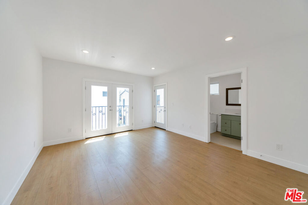 3045 Wellington Road Property Photo 26
