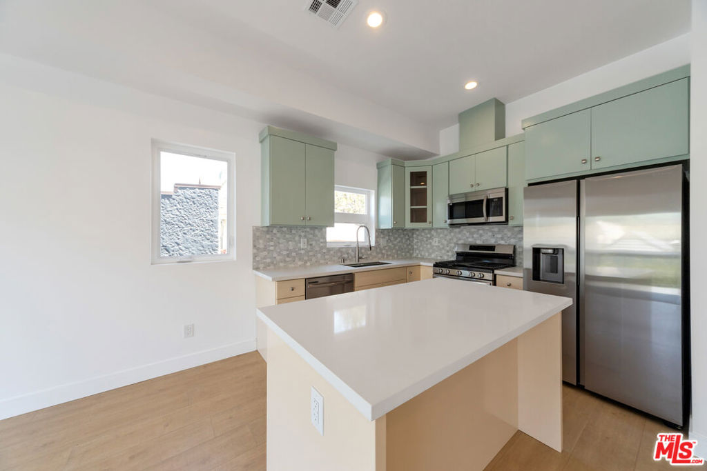 3045 Wellington Road Property Photo 31