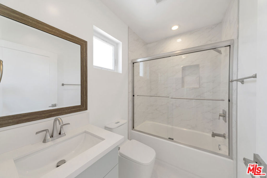 3045 Wellington Road Property Photo 37
