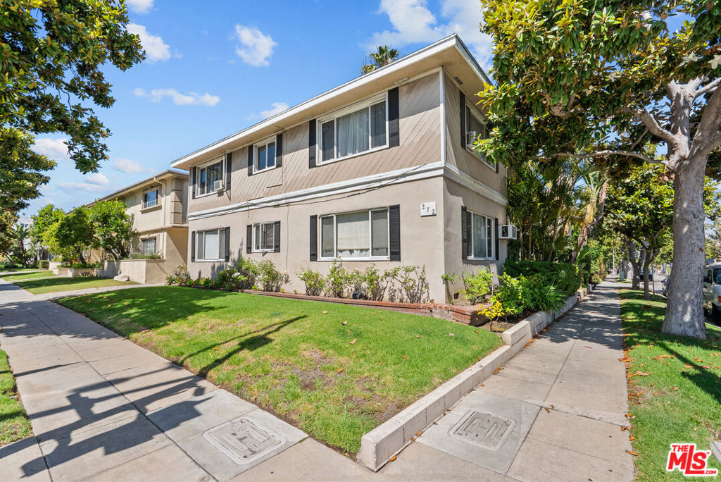 272 S Doheny Drive Property Photo 4