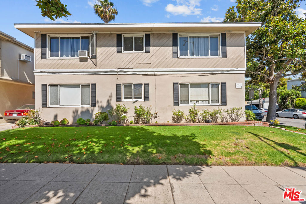 272 S Doheny Drive Property Photo 5