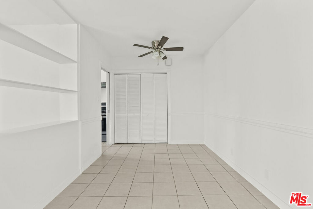 272 S Doheny Drive Property Photo 19
