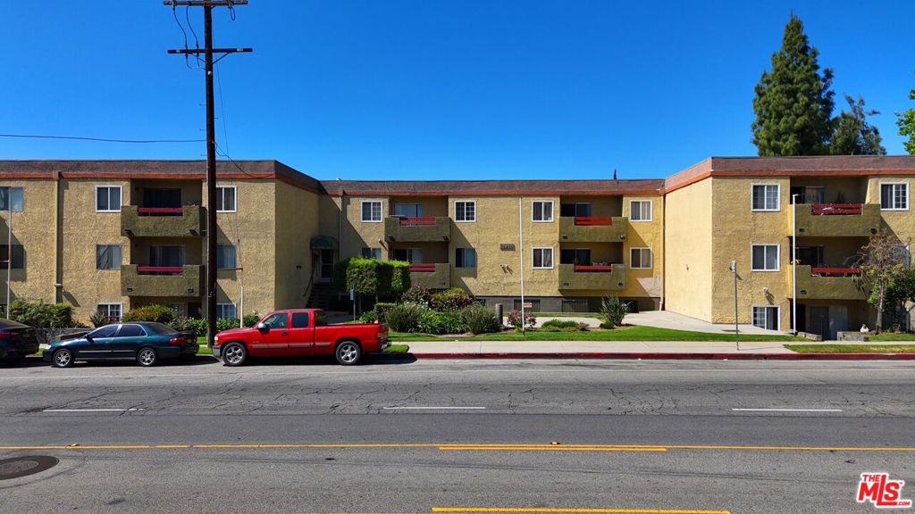 13266 Foothill Boulevard Property Photo 11