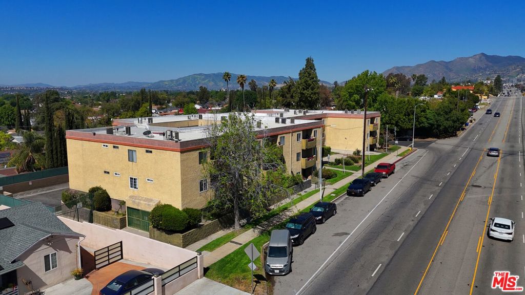 13266 Foothill Boulevard Property Photo 14