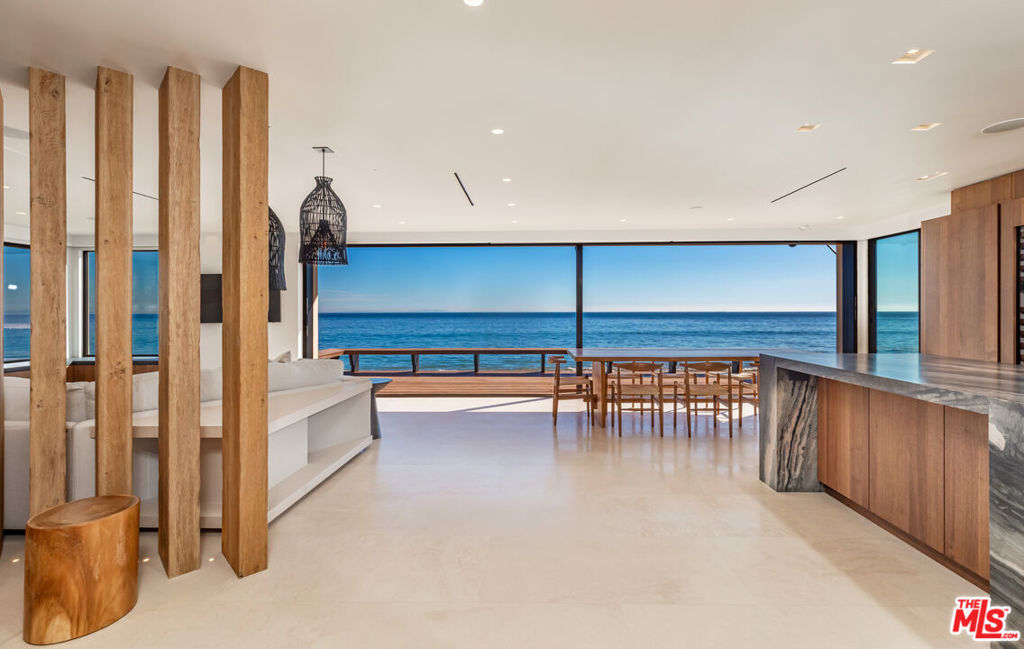 27308 Pacific Coast Highway Property Photo 11