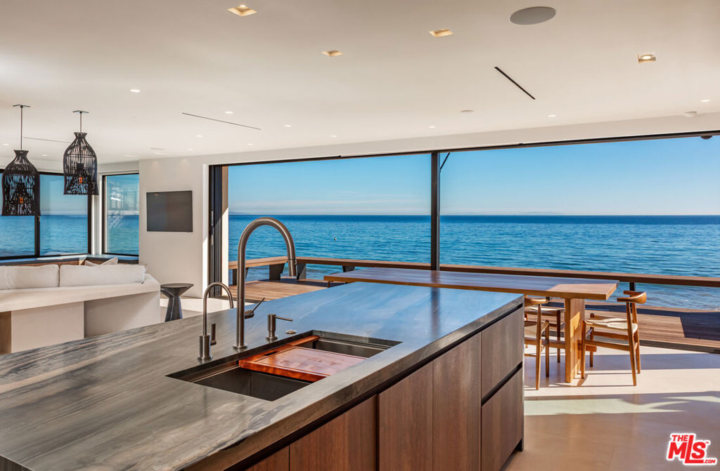27308 Pacific Coast Highway Property Photo 19