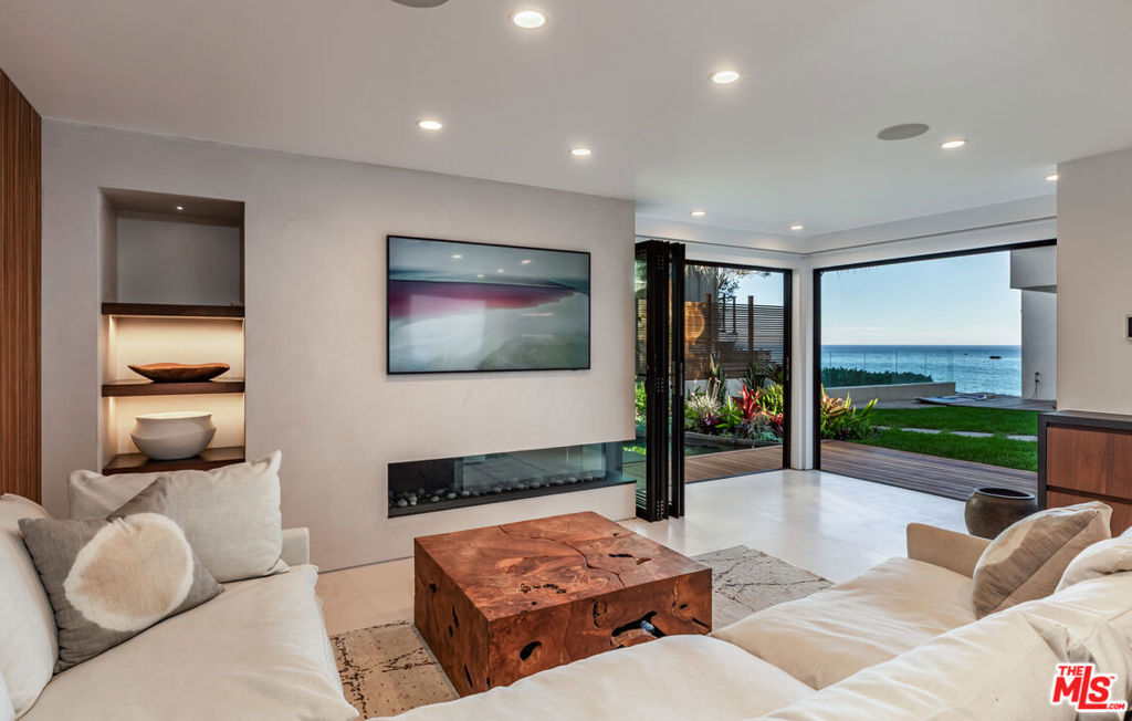 27308 Pacific Coast Highway Property Photo 38