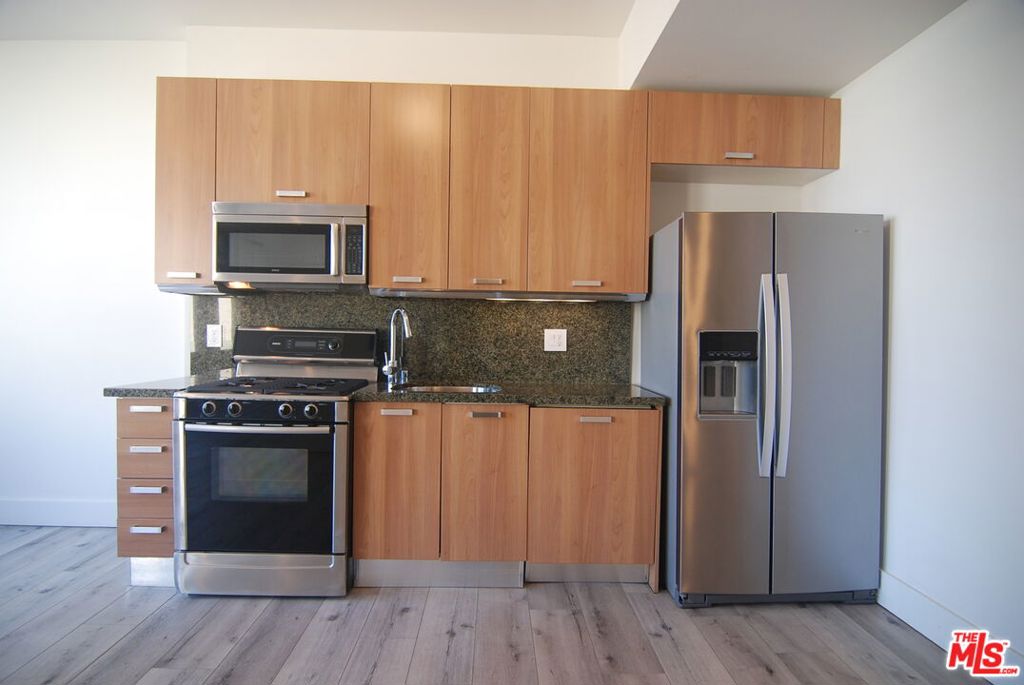 460 S Spring Street 608 Property Photo 5