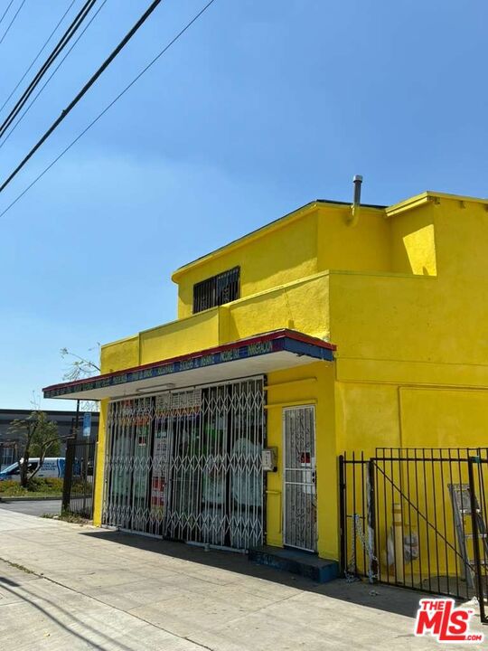 10111 Long Beach Boulevard Property Photo 4