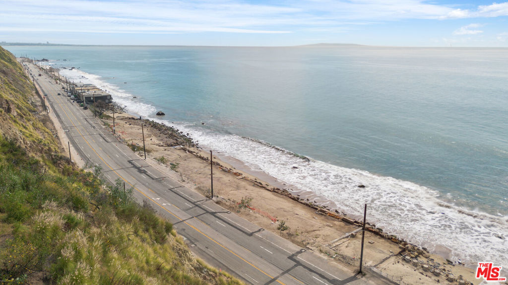 20604 Pacific Coast Highway Property Photo 2