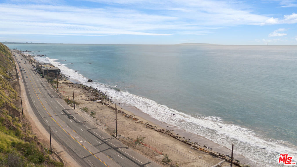 20604 Pacific Coast Highway Property Photo 4