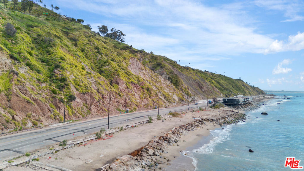 20604 Pacific Coast Highway Property Photo 12