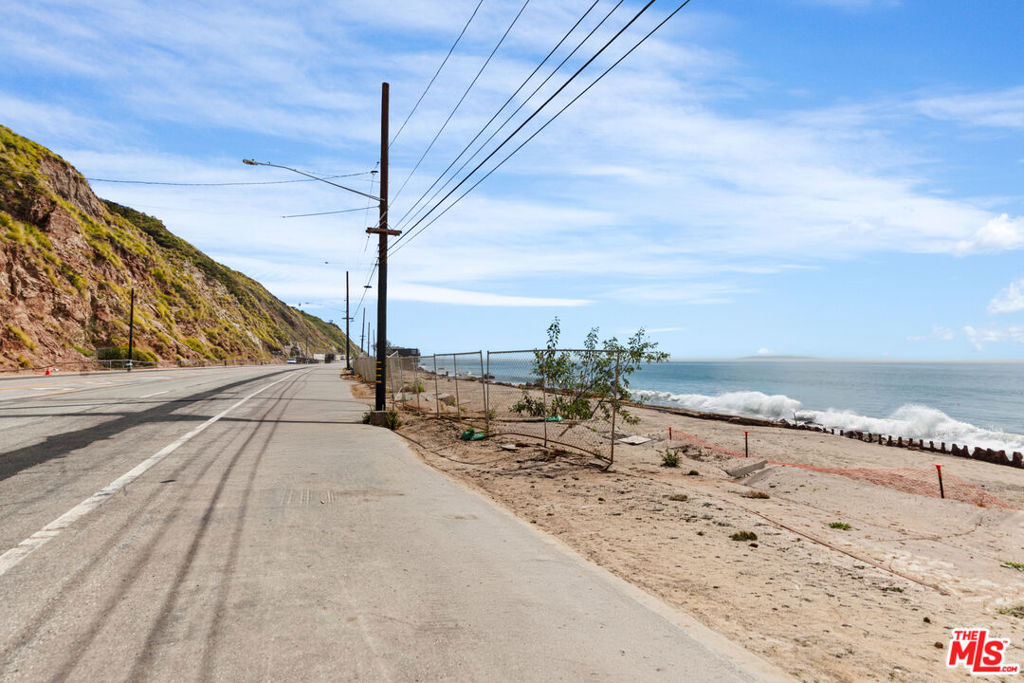 20604 Pacific Coast Highway Property Photo 19