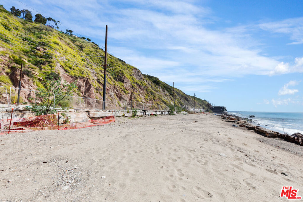 20604 Pacific Coast Highway Property Photo 29