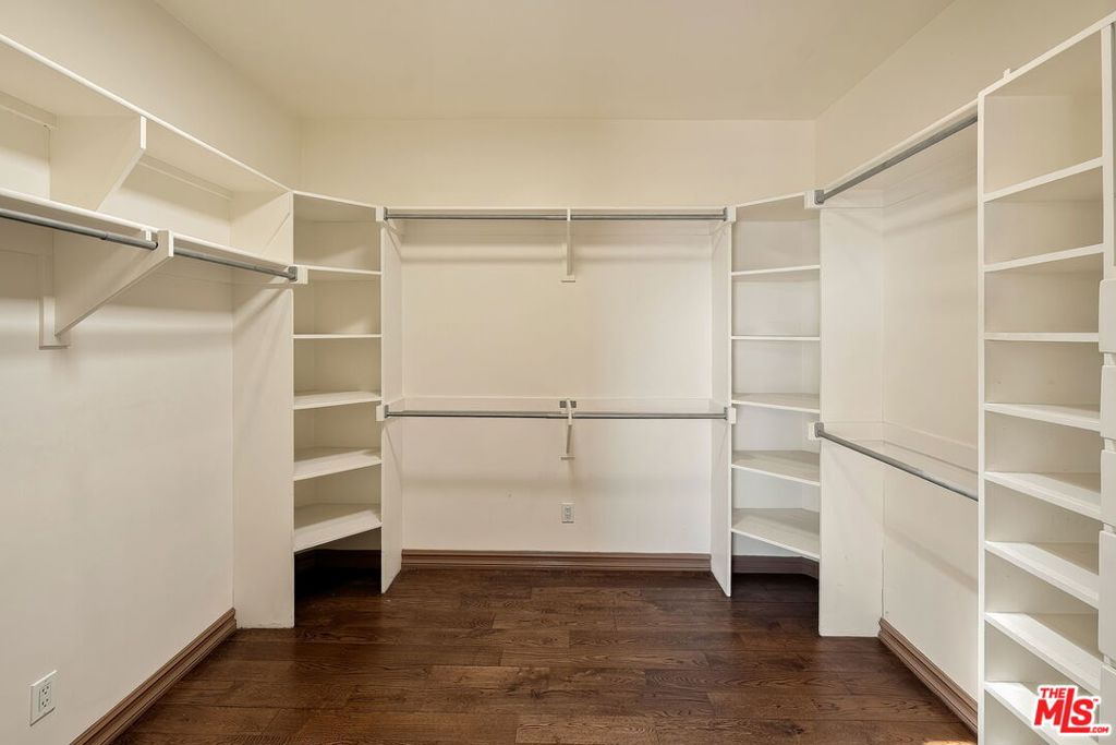 2131 Kew Drive Property Photo 30