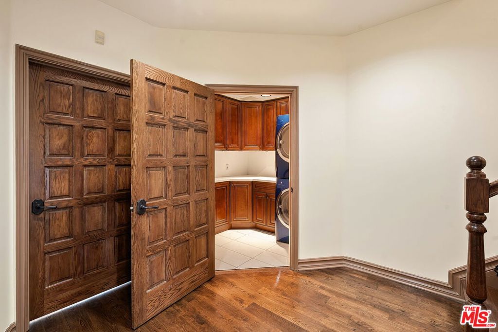2131 Kew Drive Property Photo 35