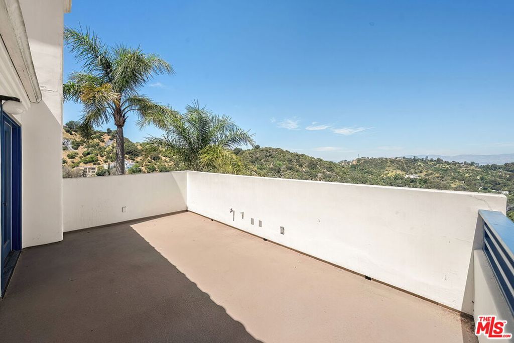 2131 Kew Drive Property Photo 40