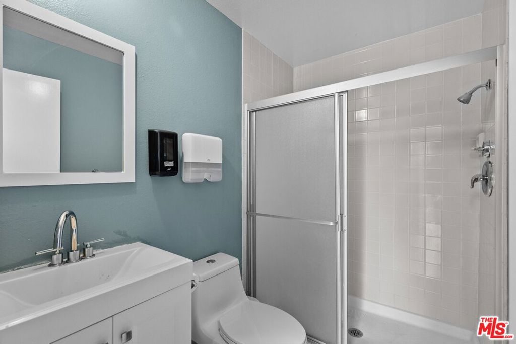1940 N Highland Avenue 21 Property Photo 33
