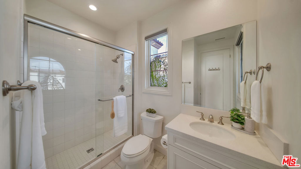 20111 W Piccadilly Lane Property Photo 35