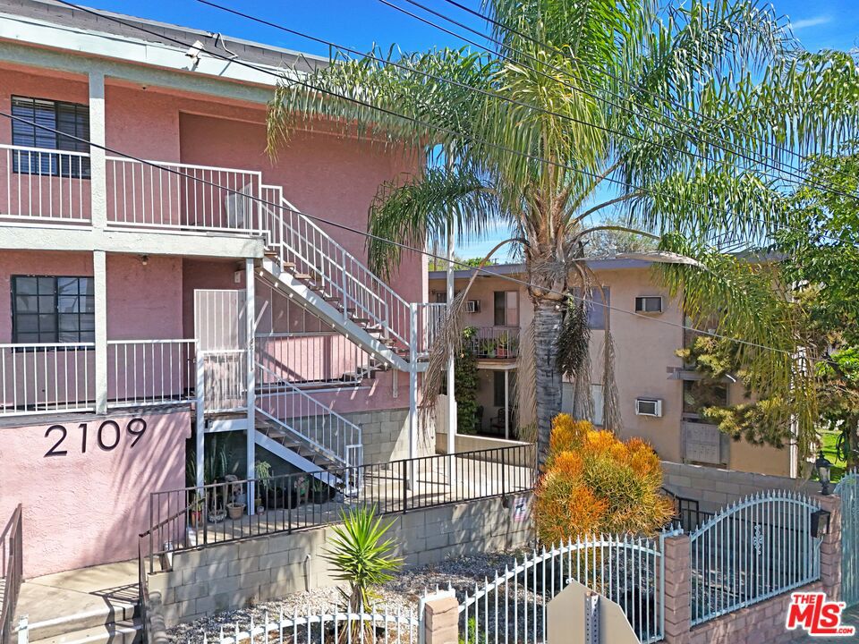 2109 Manitou Avenue Property Photo 3