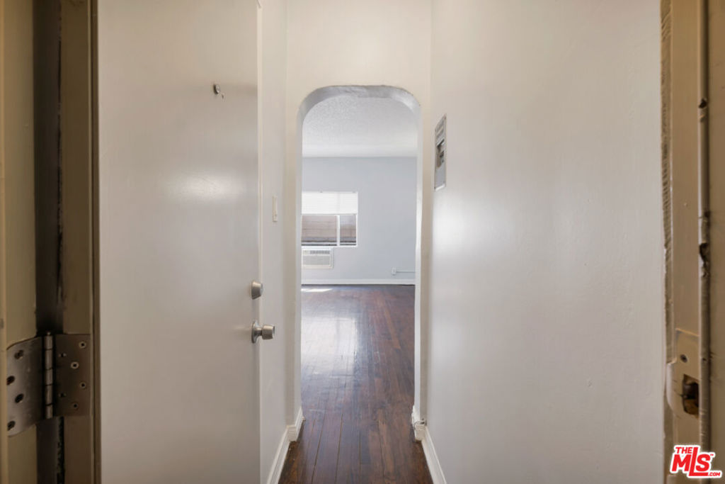 1001 S Central Avenue Property Photo 21