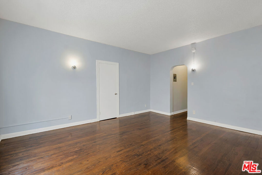 1001 S Central Avenue Property Photo 23
