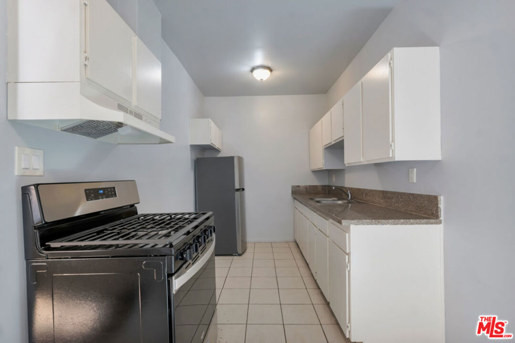 1001 S Central Avenue Property Photo 24