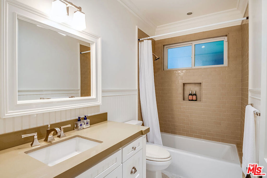 10161 Valley Spring Lane Property Photo 26